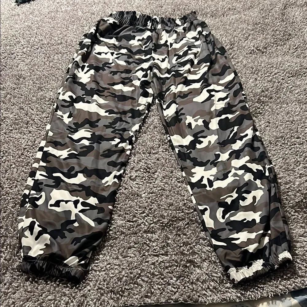 Camouflage Women’s Jogger Pants